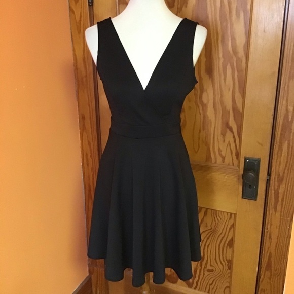 NWT Soprano Black Plunging Sexy Fit & Flare Dress - Picture 7 of 14
